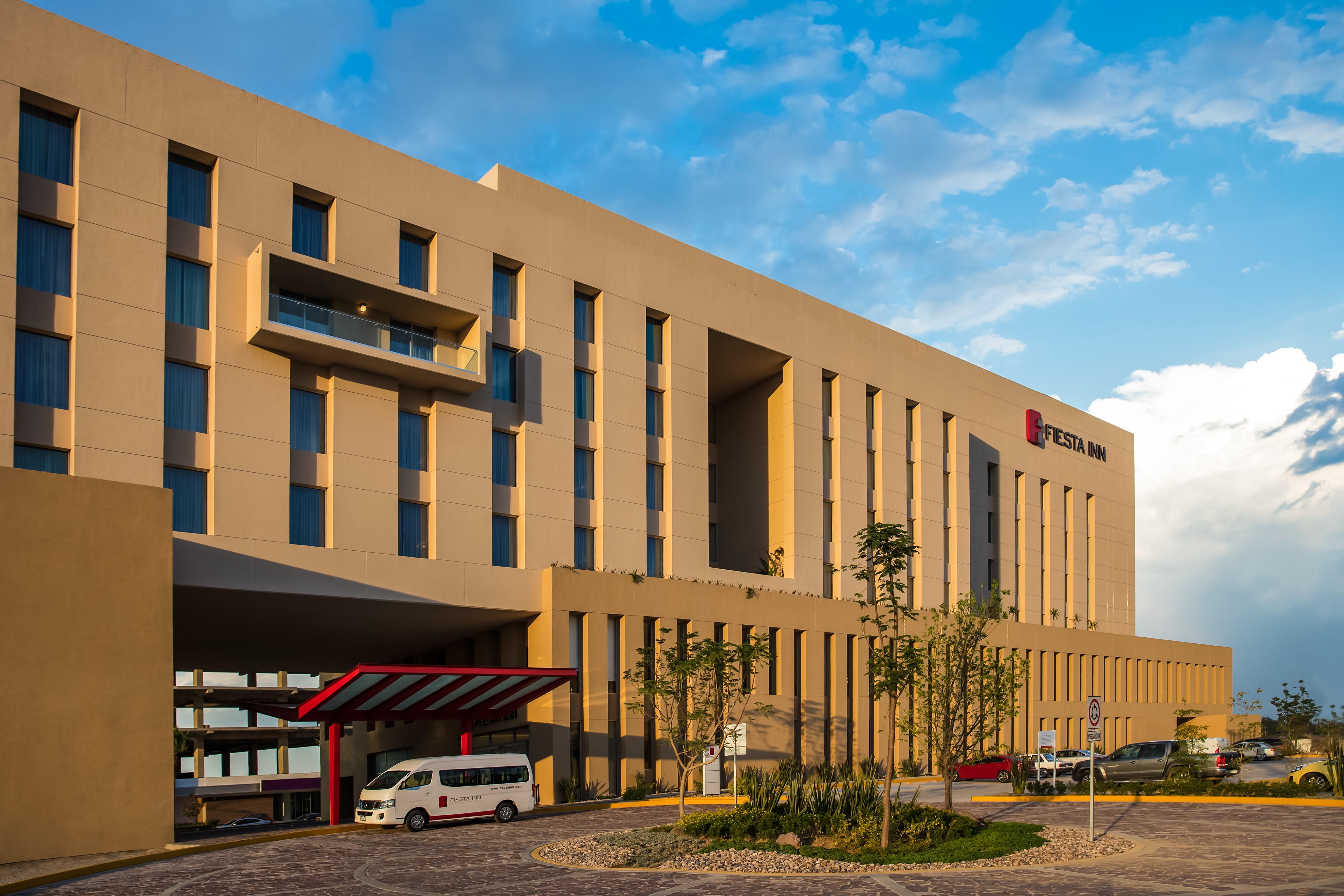 Fiesta Inn Silao Puerto Interior Kültér fotó