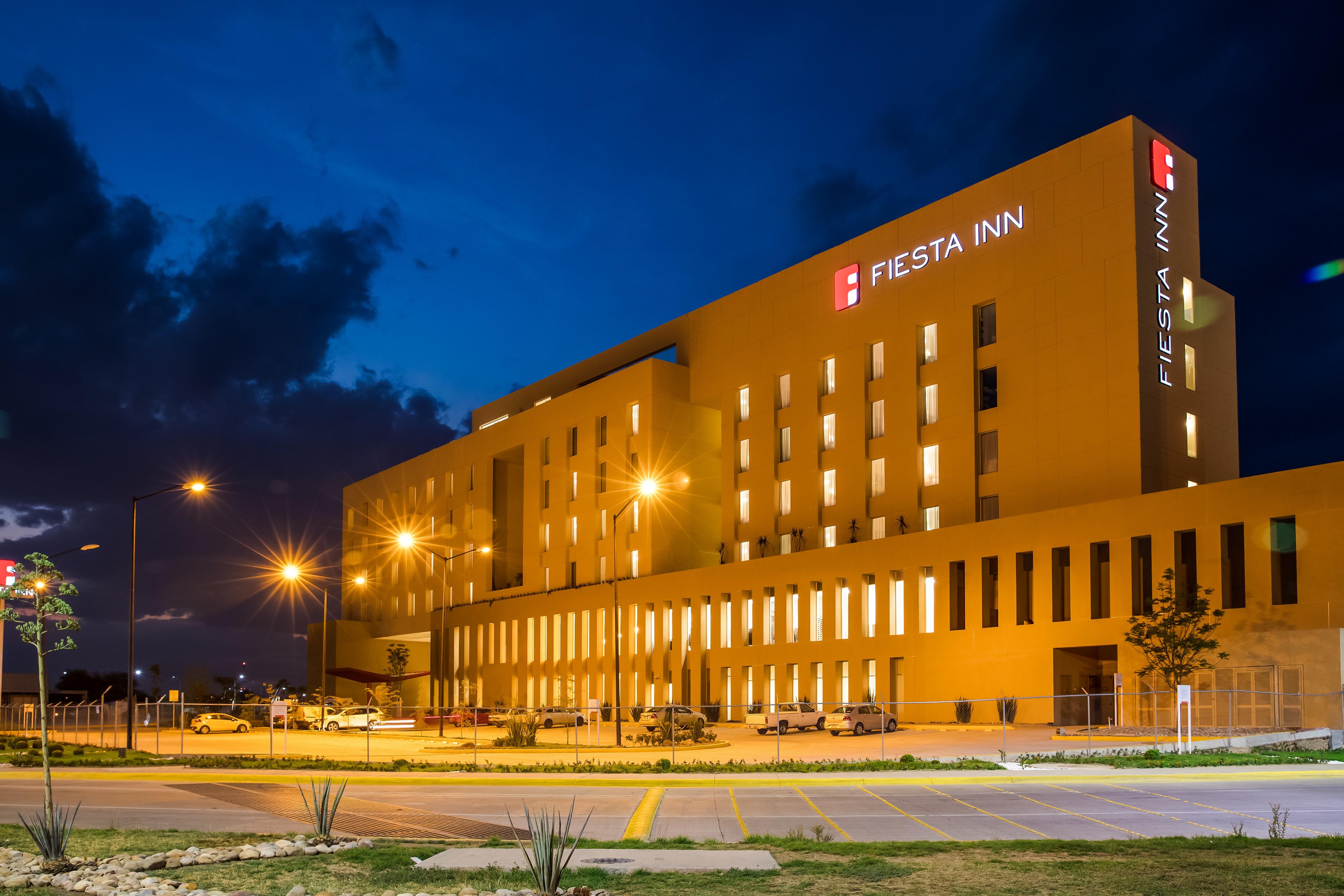 Fiesta Inn Silao Puerto Interior Kültér fotó